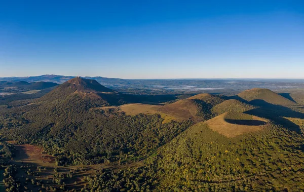 Aerial panorama of Puy Pariou and Puy de Dome volcanoes in France — Stock Photo, Image