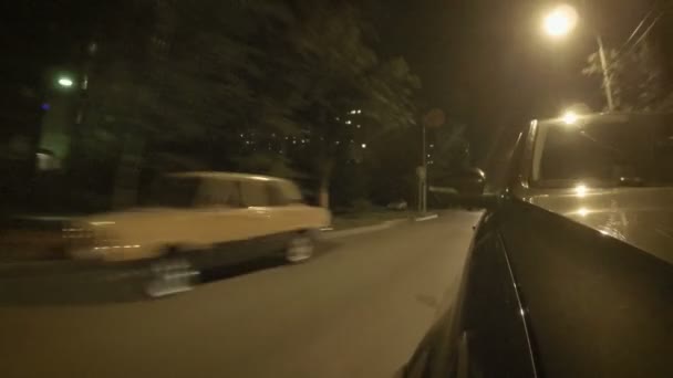 Carro Move Longo Rua Cidade Uma Noite Verão Vista Frontal — Vídeo de Stock