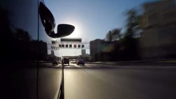 Timelapse Del Coche Carretera Ciudad Día Verano Vista Lateral Carrocería — Vídeos de Stock