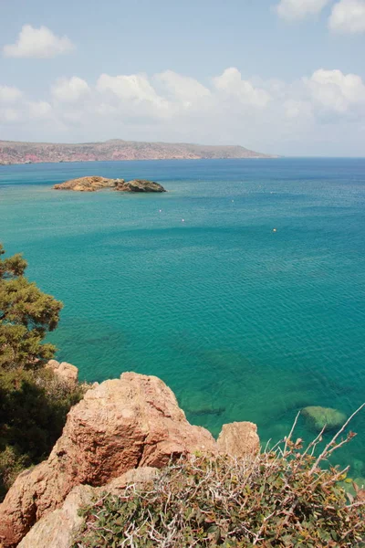 Vista de la impresionante playa de palmeras de Vai con agua azul turquesa en Creta —  Fotos de Stock