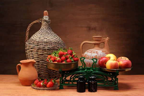 Fresh Fruit Scales Dishes Table — Stock Photo, Image