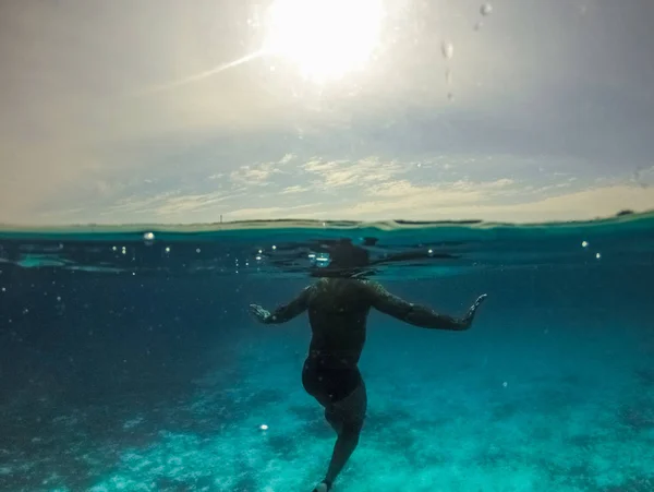 Underwater Split Screen View Man Diving Apnea — Stock Photo, Image