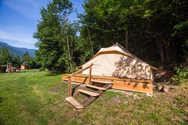 Adrenalin kontrol eko tatil beldesine Slovenya aile çadır.