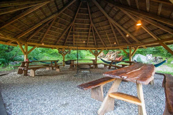 Pavillon Innenraum Und Essbereich Adrenalin Check Öko Camp Resort Slowenien — Stockfoto