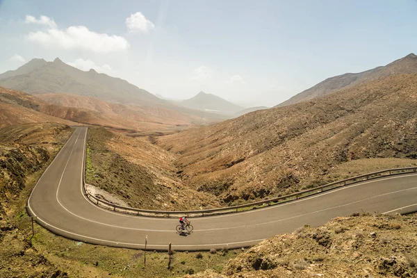 Fuerteventura Spain March 2018 Panoramic View Winding Road Cyclist Viewpoint — Stock Photo, Image