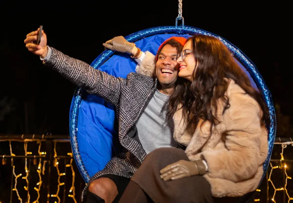 Africano Americano Tomando Selfie Mercado Natal Zagreb Croácia — Fotografia de Stock