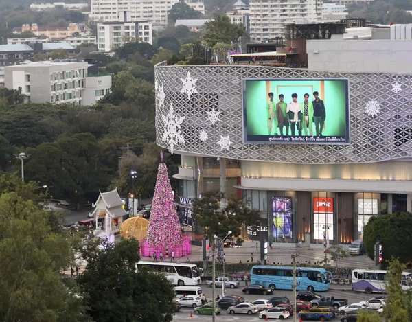 Um crepúsculo de Natal no Maya Mall, Chiang Mai, Tailândia — Fotografia de Stock