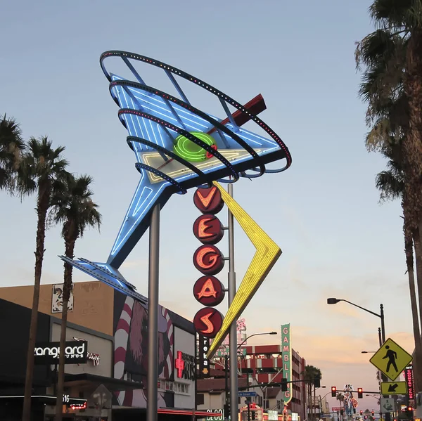 A Restored Vintage Vegas and Martint Sign, Fremont East District — Stock Photo, Image