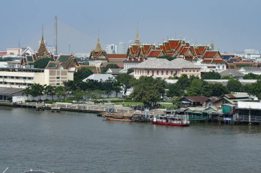 Bangkok, nehir üzerinde Tayland cityscape 