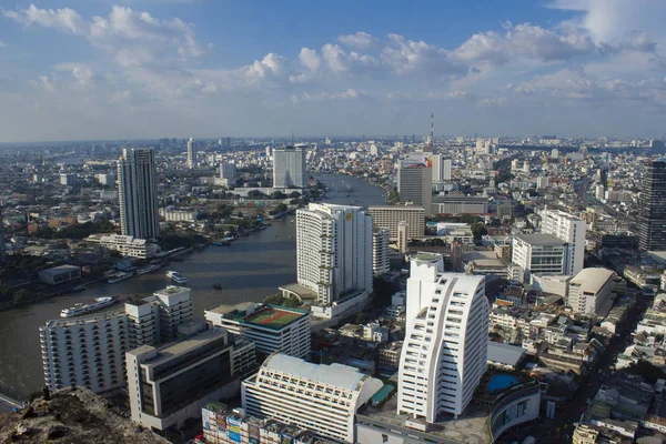Bangkok, nehir üzerinde Tayland cityscape — Stok fotoğraf