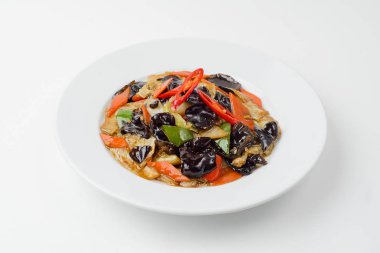  beyaz izole mantarlı makarna