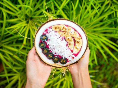 Renkli egzotik vejetaryen meyve beslenme