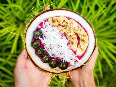 Renkli egzotik vejetaryen meyve beslenme