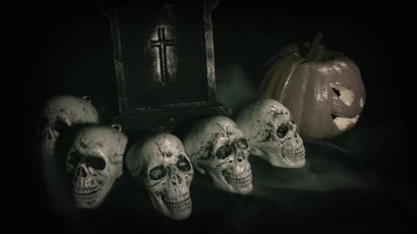 Velho Filme Olhar Halloween Set Decoração Com Crânios Sepultura Jack — Vídeo de Stock