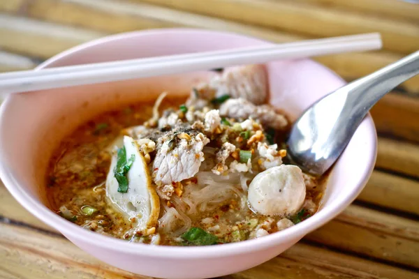 Schweinefleisch Nudelsuppe Thailändisches Essen — Stockfoto