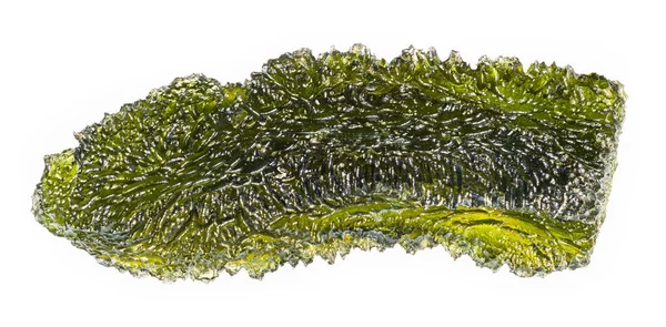 Moldavite szczegółowo. Zielony kamień półszlachetny pochodzenia obcego na białym tle — Zdjęcie stockowe
