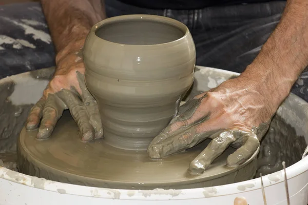 Terracotta Pezzo Argilla Sulla Ruota Ceramica — Foto Stock