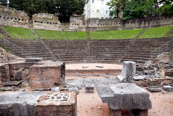 Διάσημο Αρχαίο Ρωμαϊκό Θέατρο Ερείπια Στην Τεργέστη Ιταλία — Φωτογραφία Αρχείου