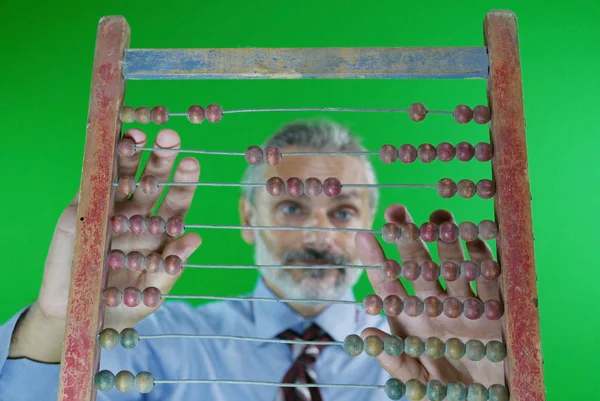 Uit Focus Man Achter Oude Abacus Wiskundig Concept — Stockfoto