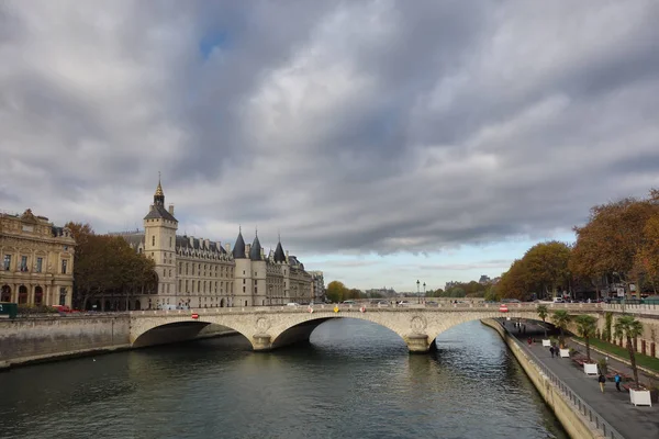 Γέφυρα Pont Saint Michel Στις Όχθες Του Ποταμού Σηκουάνα Παρίσι — Φωτογραφία Αρχείου