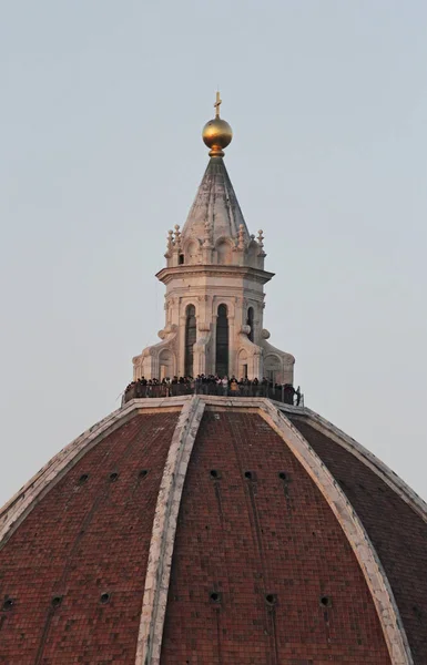 布鲁内莱斯基的圆顶是菲利波 布鲁内什的杰作 覆盖了意大利佛罗伦萨圣玛丽亚 德尔菲奥雷的教堂 — 图库照片