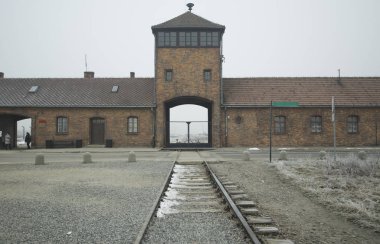 Krakow, Polonya-21 Ocak 2019: Birkenau toplama ve imha kampı kış zamanında