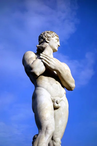 Naked  male statue in Rome — Stock Photo, Image