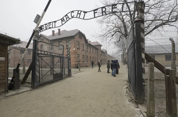 Auschwitz camp ingang in Polen — Stockfoto