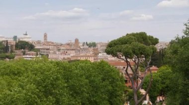 Aventine Hill, orange Garden kamu parkı Roma panning genel bakış