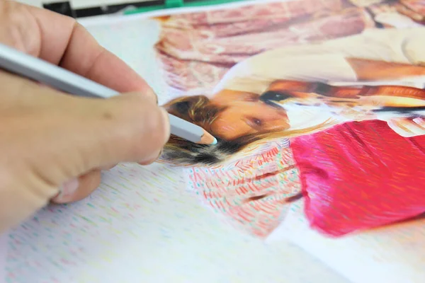 Kresba pastelem rukou a tužkou — Stock fotografie