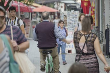 Makedonya 'nın Ohri kentindeki Eski Pazar Caddesi