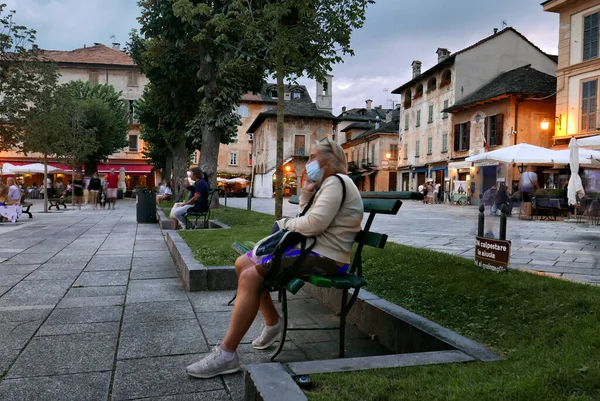 Orta Italy August 2020 People Streets Old Town Covid19 Restrictions — Stock Photo, Image