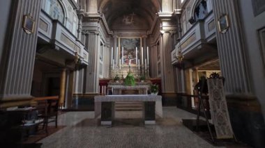 BOLOGNA, İtalya - 9 Eylül 2025 Saragozza Barok Kilisesi 'nden Santa Caterina