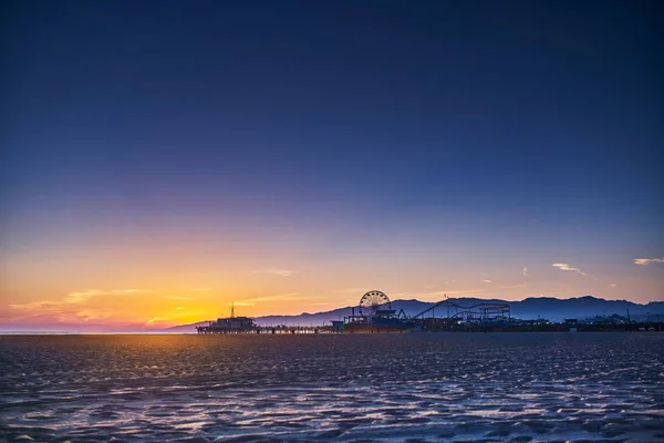 サンタモニカのカラフルな夕日カリフォルニア — ストック写真