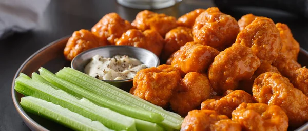 Plate Boneless Chicken Wings Buffalo Sauce Celery Sticks — Stock Photo, Image