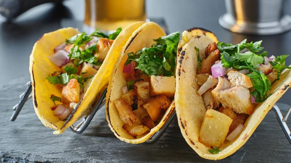 Tasty Grilled Pineapple Chicken Street Tacos Metal Tray — Stock Photo, Image