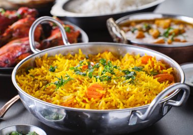 Hint sebzeli biryani pilav yemeği.