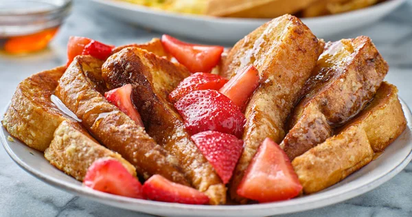 French Toast Maple Syrup Strawberries — Stock Photo, Image