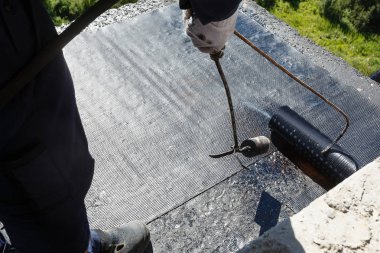 Con sırasında, balkon zeminüzerinde su yalıtımı döşeme