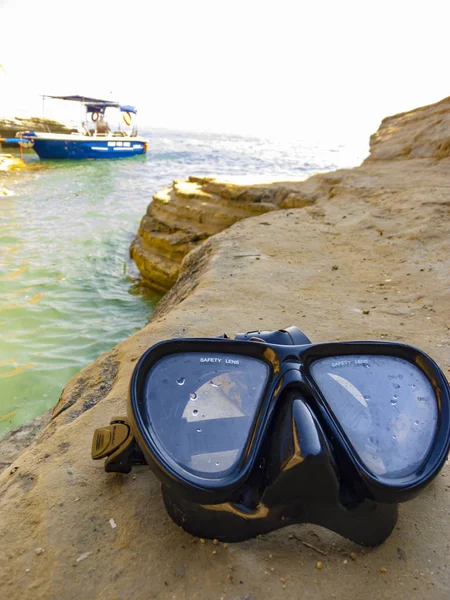 Diving Mask Scuba Diving Rock Sea — Stock Photo, Image