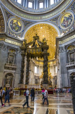 Vatikan şehri, 03 Eylül 2017: St. Peter's Cathedral iç Vatikan şehri İtalya.