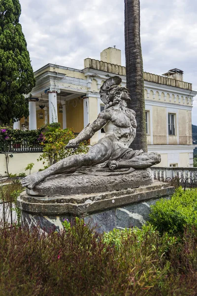 Palazzo Achilleion Corfù Grecia Agosto 2018 Scultura Delle Achille Morenti — Foto Stock