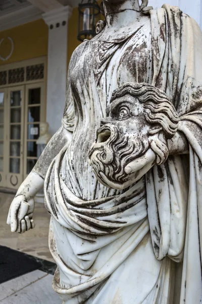 Achilleion Palace Corfu Greece August 2018 Tragic Mask Hand Statue — Stock Photo, Image