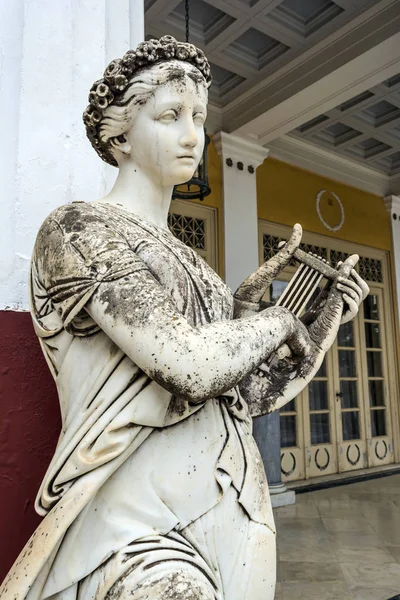Дворец Ахиллеона Корфу Греция Августа 2018 Года Статуя Греческой Мифической — стоковое фото