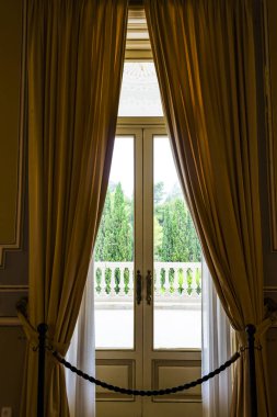 Achilleion palace, Corfu, Yunanistan - 24 Ağustos 2018: Achilleion Sarayı İmparatoriçe Avusturya Elisabeth Bavyera Corfu Island, Yunanistan