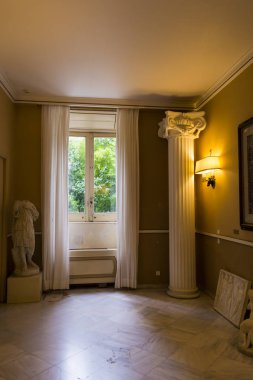 Achilleion palace, Corfu, Yunanistan - 24 Ağustos 2018: Achilleion Sarayı İmparatoriçe Avusturya Elisabeth Bavyera Corfu Island, Yunanistan