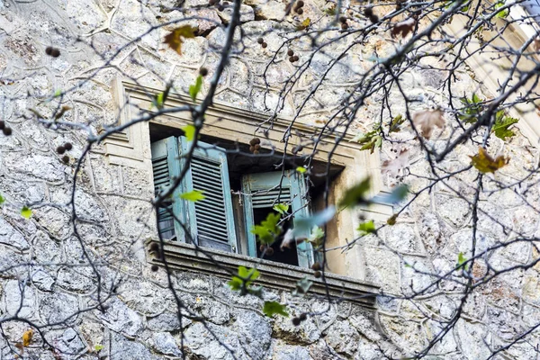 Okno Szczegóły Pałacu Tatoi Czyli Dawnej Rezydencji Letniej Greckiej Rodziny — Zdjęcie stockowe