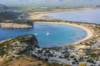 Voidokilia Beach Palaiokastro üzerinden Yunanistan Peloponnese bölgesinde görüntüle