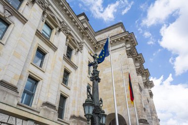 Reichstag binası, Alman parlamentosunun merkezi