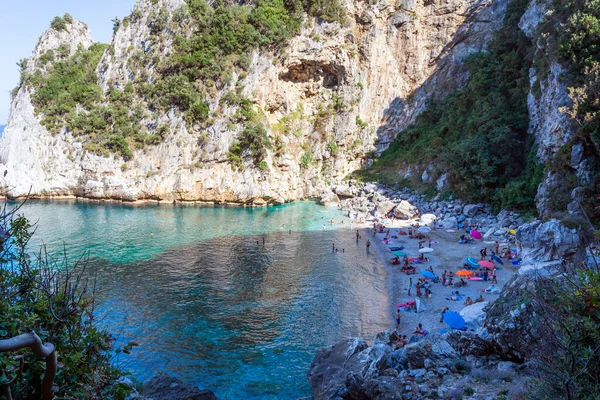 Pelion, Fakistra plajı, Yunanistan - 11 Ağustos 2020: Yunanistan 'ın Pelion bölgesindeki ücra plaj Fakistra